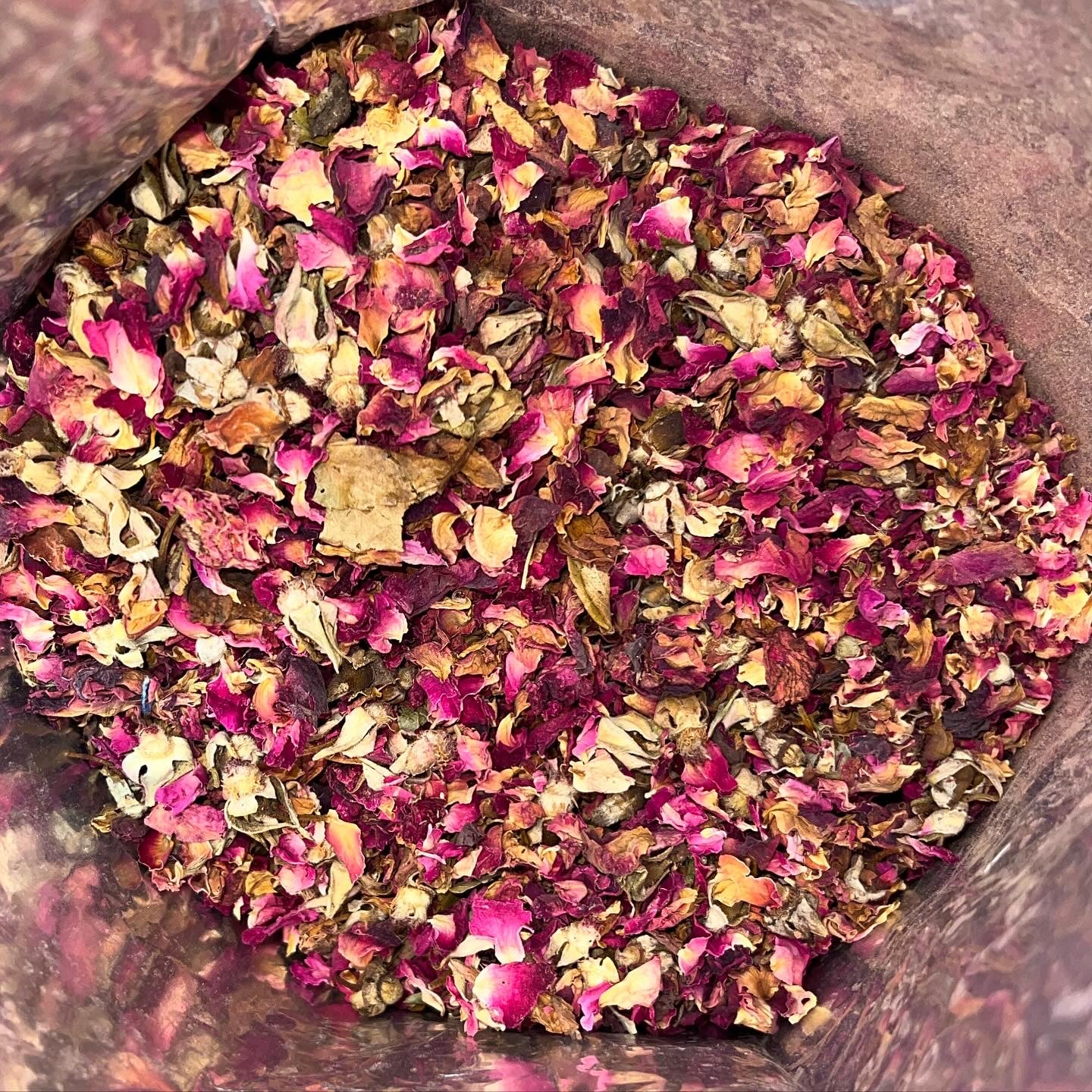 Goats milk soak rose